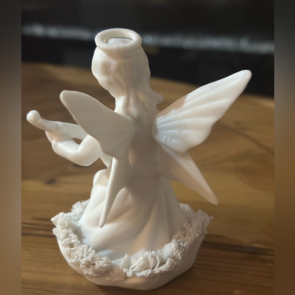 Lenwile China Ardalt Japan Angel Playing Mandolin Figurine with Spaghetti Lace - Picture 5 of 8